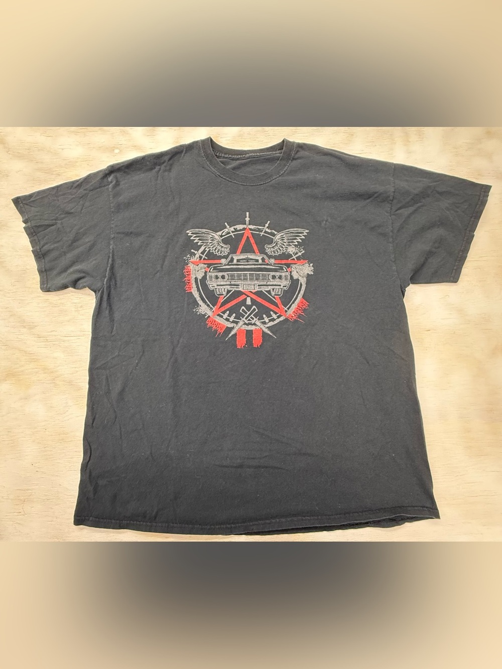 Y2K Black Car Graphic Crewneck T‑Shirt with Red and Gray Emblem